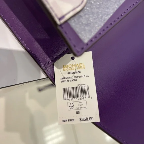 MICHAEL KORS Greenwich Md Ombré Signature Logo Tri-Fold Wallet
Dark Purple Multi - Picture 16 of 16